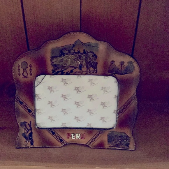 LEATHER PICTURE FRAME FROM PERU - Picture 1 of 8